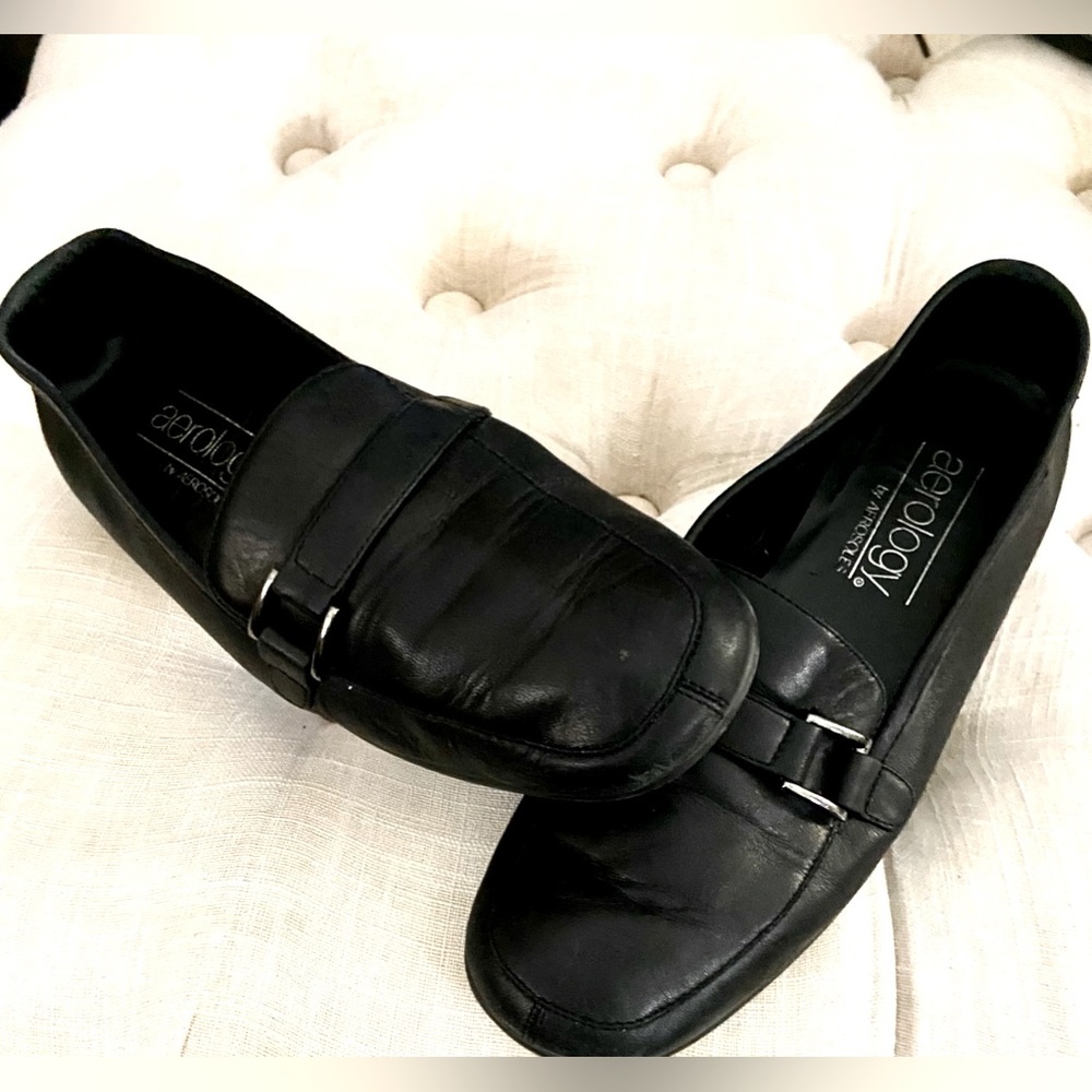 Womens Aerology by Aerosoles black flats with buckle size 6 1/2